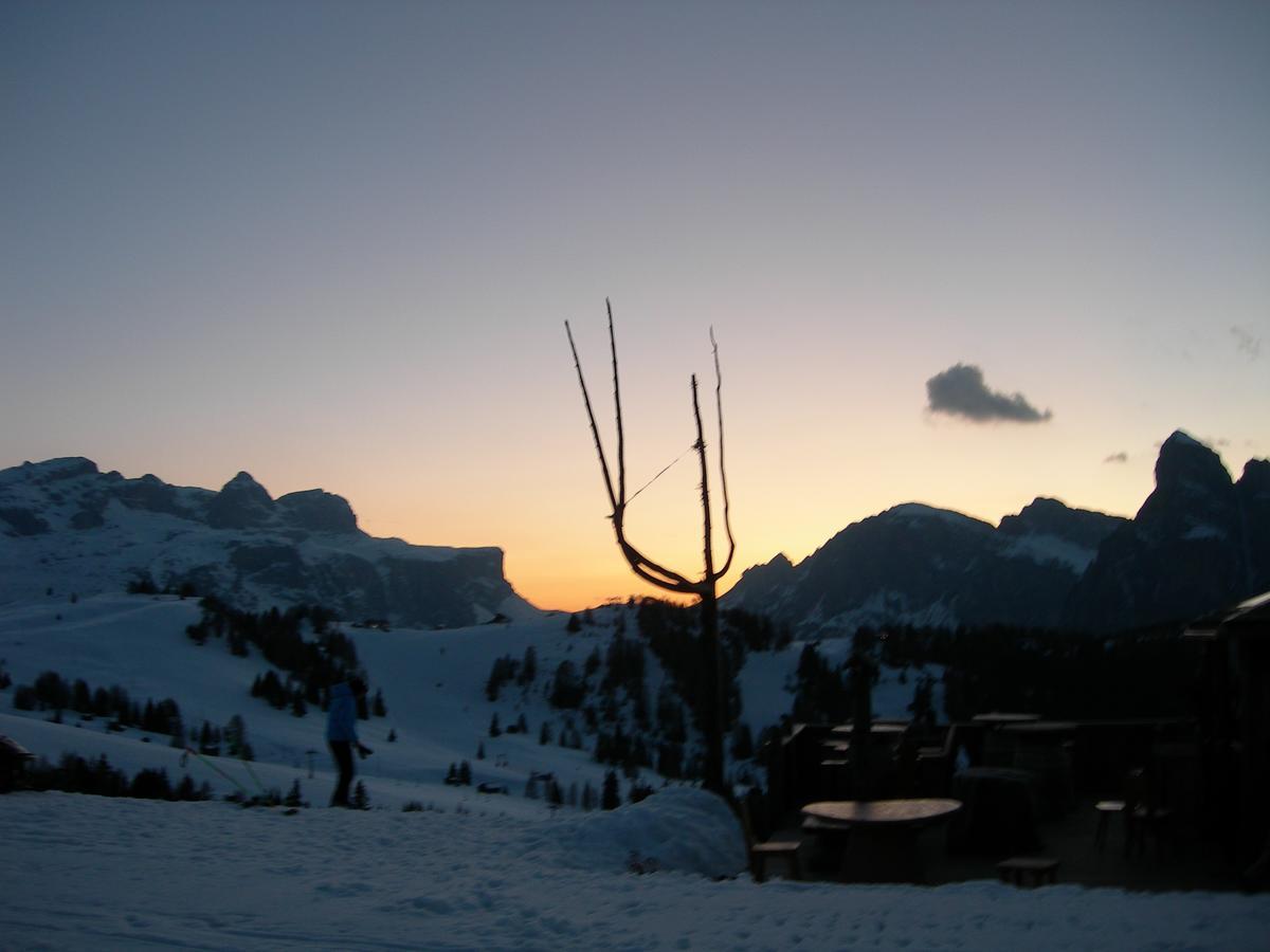 Residence Vajolet San Cassiano Екстер'єр фото